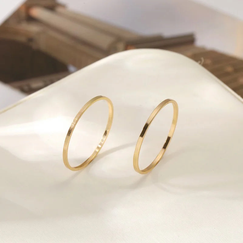 Anillo Delgado Clásico Sencillo y Delicado