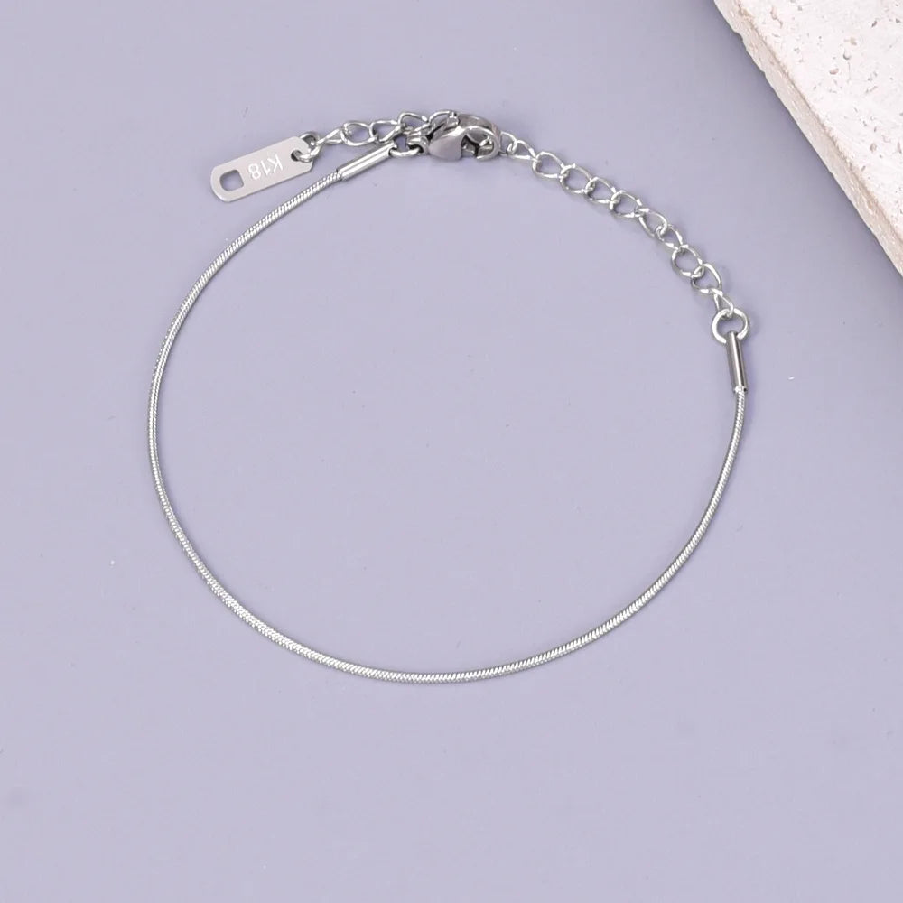 Cadena de espina de serpiente elegante y sencilla