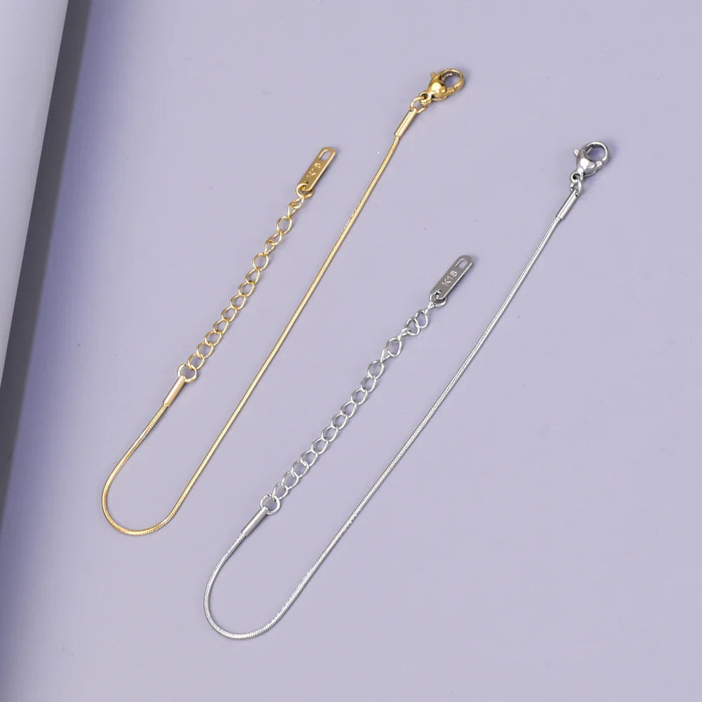 Cadena de espina de serpiente elegante y sencilla