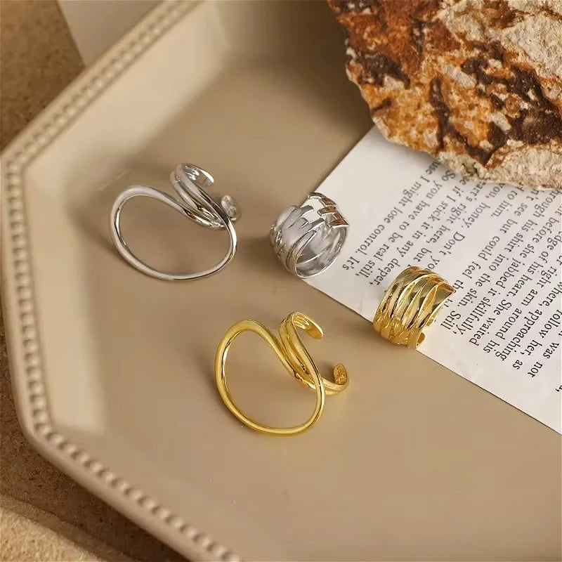 Juego de anillos masivos con líneas únicas en color plata