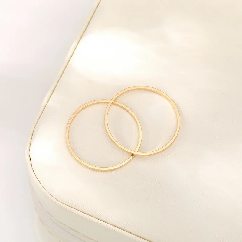 Anillo Delgado Clásico Sencillo y Delicado