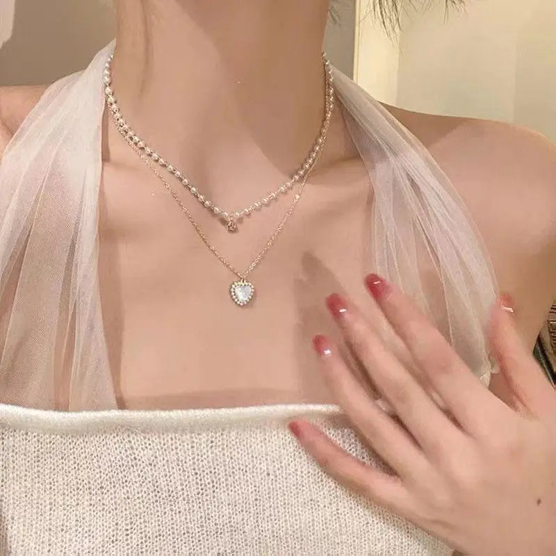 Collar de perlas tipo gargantilla con cuentas