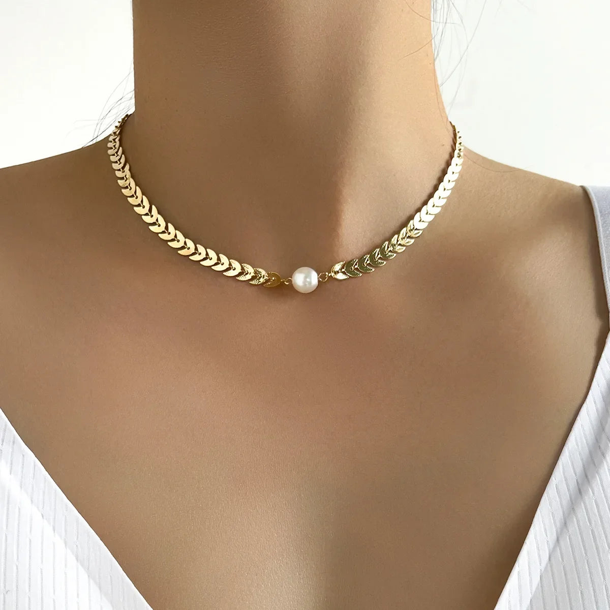 Collar de perlas tipo gargantilla con cuentas